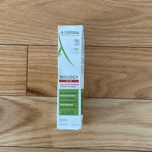 Biology A.R. Anti-Redness Cream - White and Green